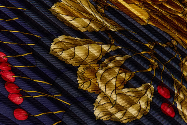 Hermes Silk Scarf Carre 90 "Les merises" Blue Silk Pleats Scarf - Image 7