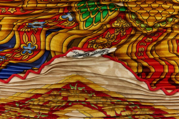Hermes Silk Scarf Carre 90 "CARPE DIEM" Beige Silk Pleats Scarf - Image 8