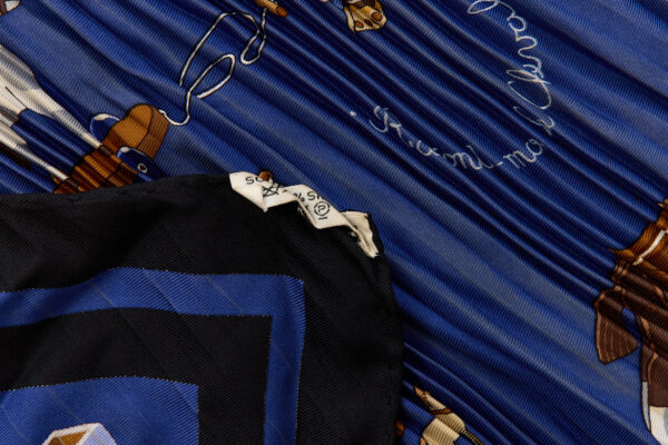 Hermes Silk Scarf Carre 90 "Raconte moi le Cheval" Blue Silk Pleats Scarf - Image 8