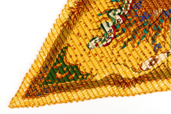 Hermes Silk Scarf Carre 90 "CARPE DIEM" Yellow Silk Scarf - Image 5