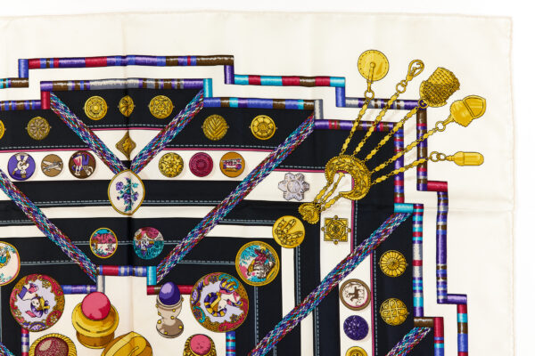 Hermes Silk Scarf Carre 90 "Petite Main" White Silk Scarf - Image 3