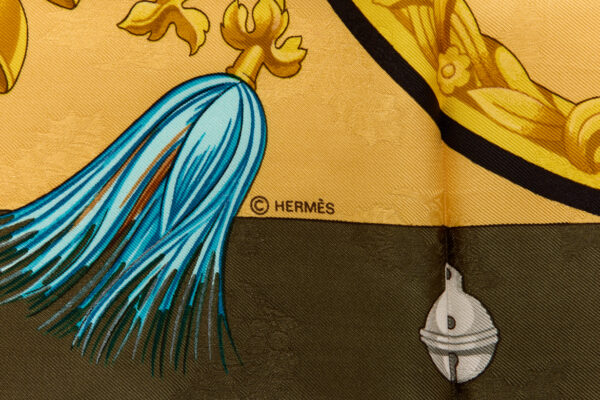 Hermes Silk Scarf Carre 90 "PLUMES ET GRELOTS" Green Silk Scarf - Image 7