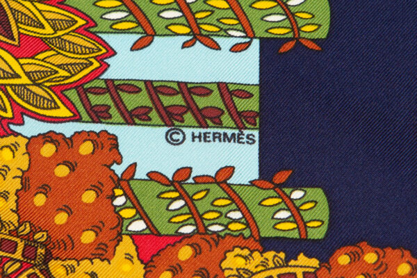 HERMES SCARF 90 "LE PARADIS DU ROY" Red, Multi Color 100% Silk Scarf 35", Carre - Image 8