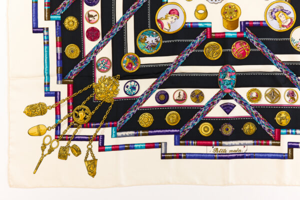 Hermes Silk Scarf Carre 90 "Petite Main" White Silk Scarf - Image 5